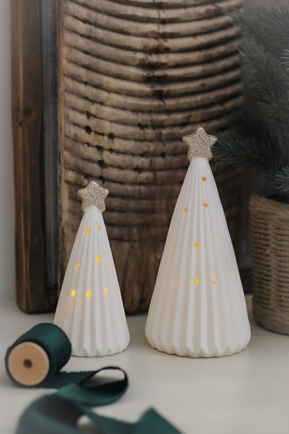 White Ribbed LED Ceramic Christmas Tree with Golden Star 004