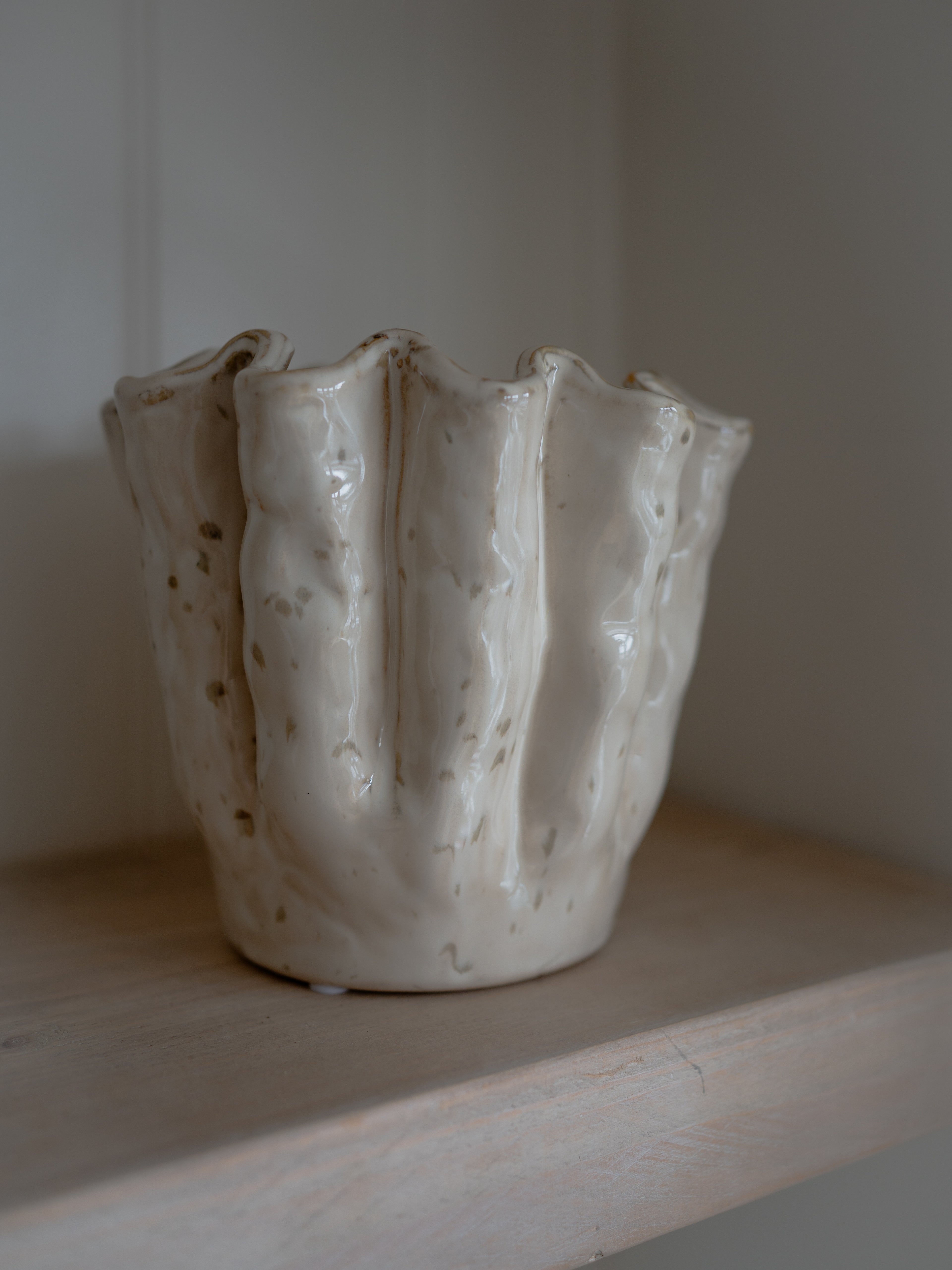 White Stoneware Wavy Planter