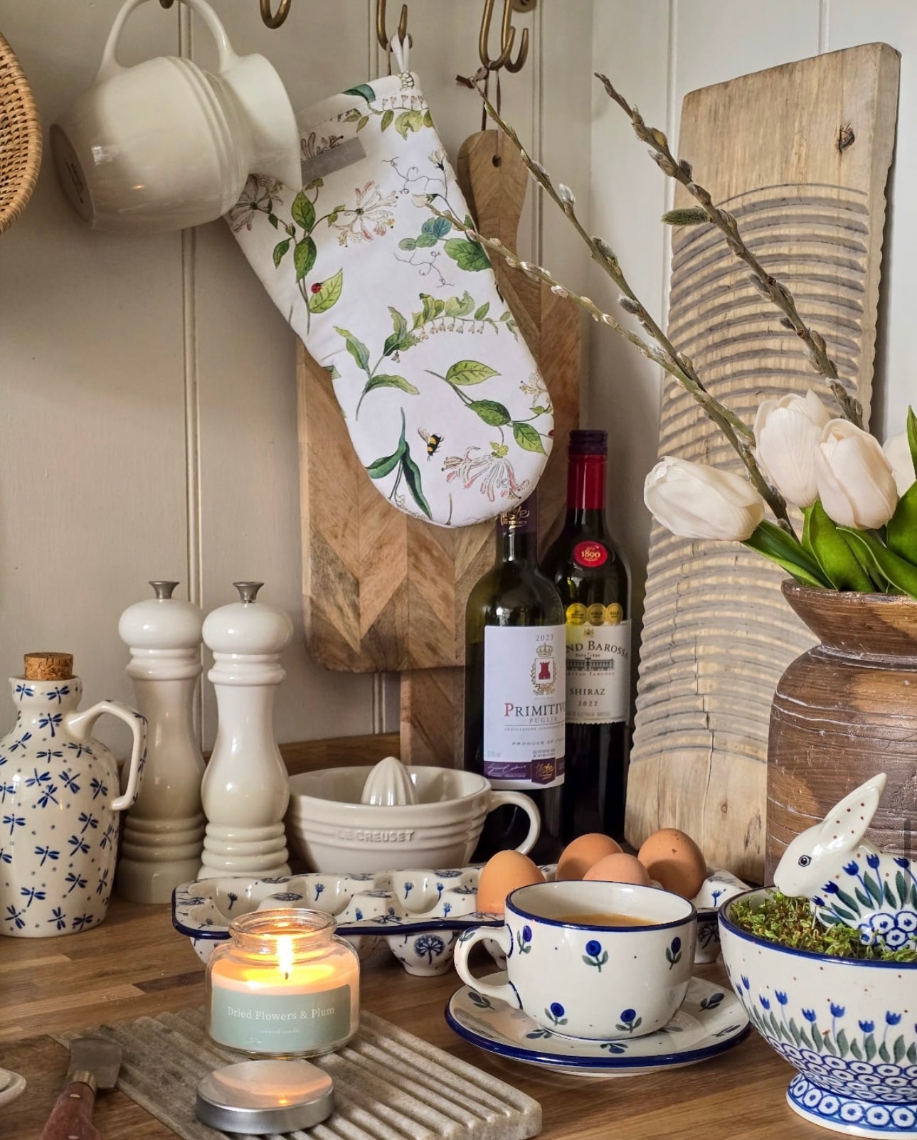 country inspired kitchen with rustic vintage washboard and brown rustic vase