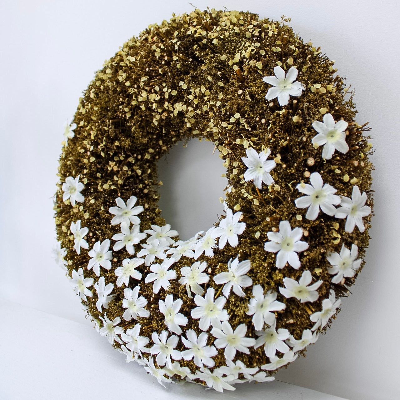 Daisy Blossom & Twig Wreath